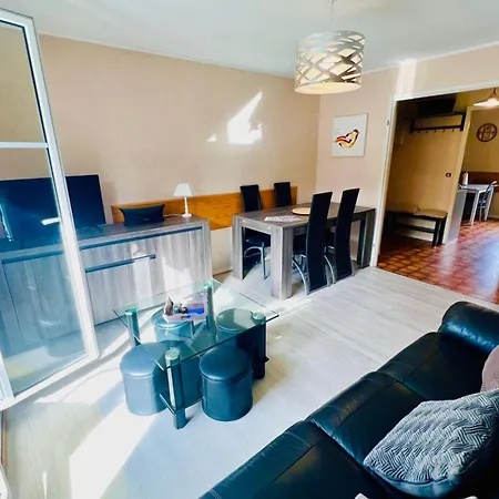 Apartment Charming With View Of The Massif *